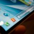 Samsung “обернёт” свой новый смартфон дисплеем